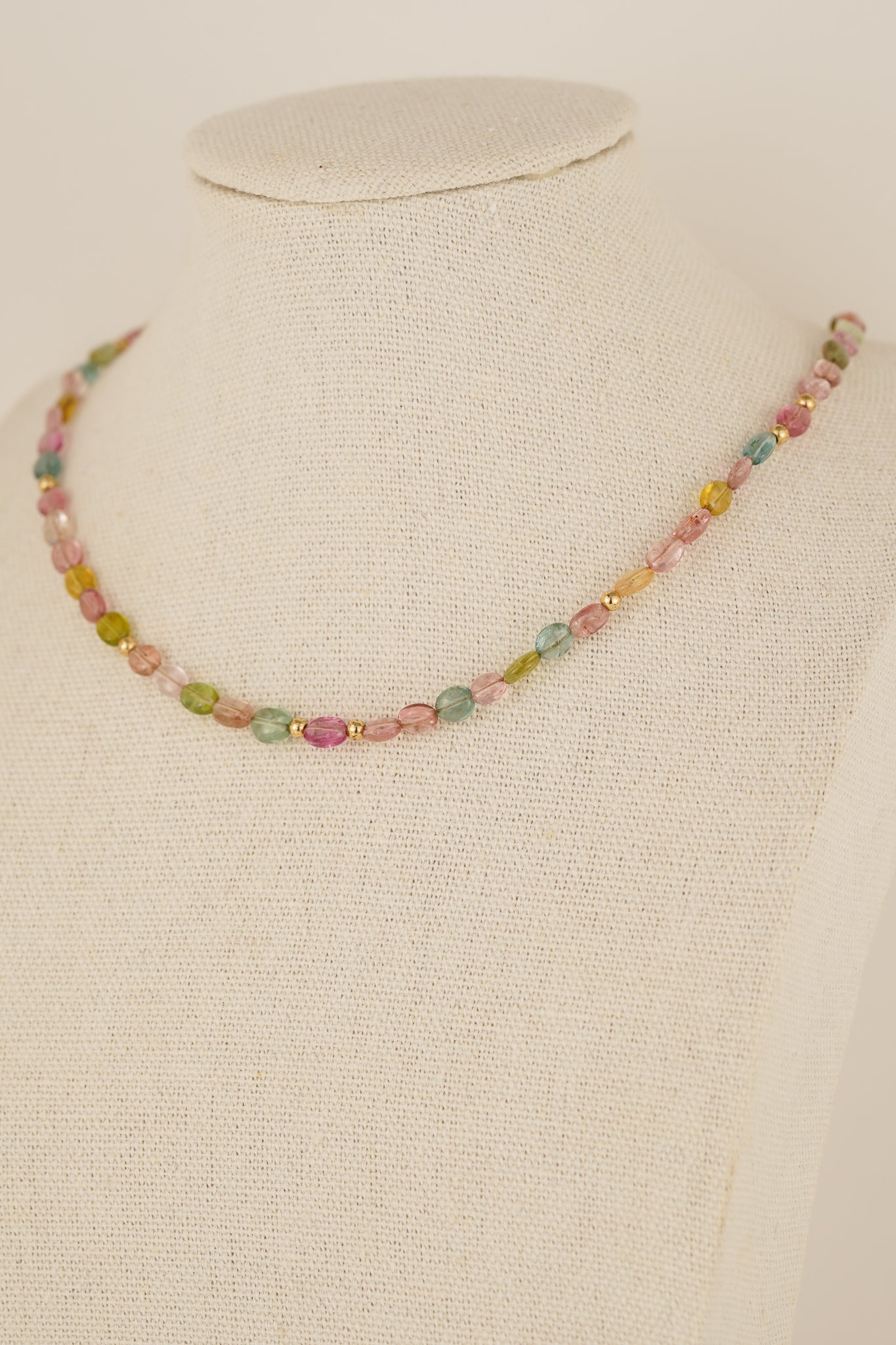 Tourmaline ovals beaded necklace