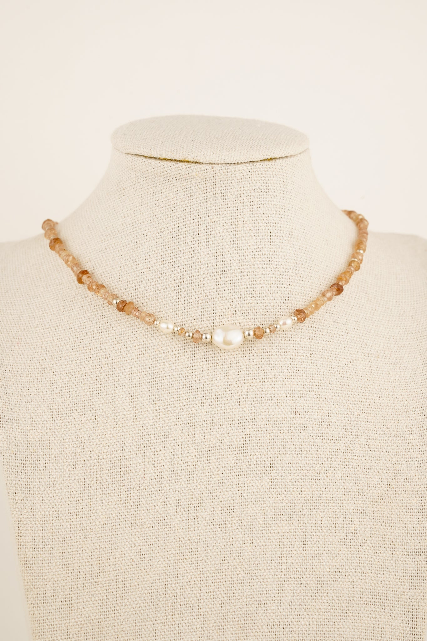 Champagne zircon beaded necklace with pearl centrepiece - silver