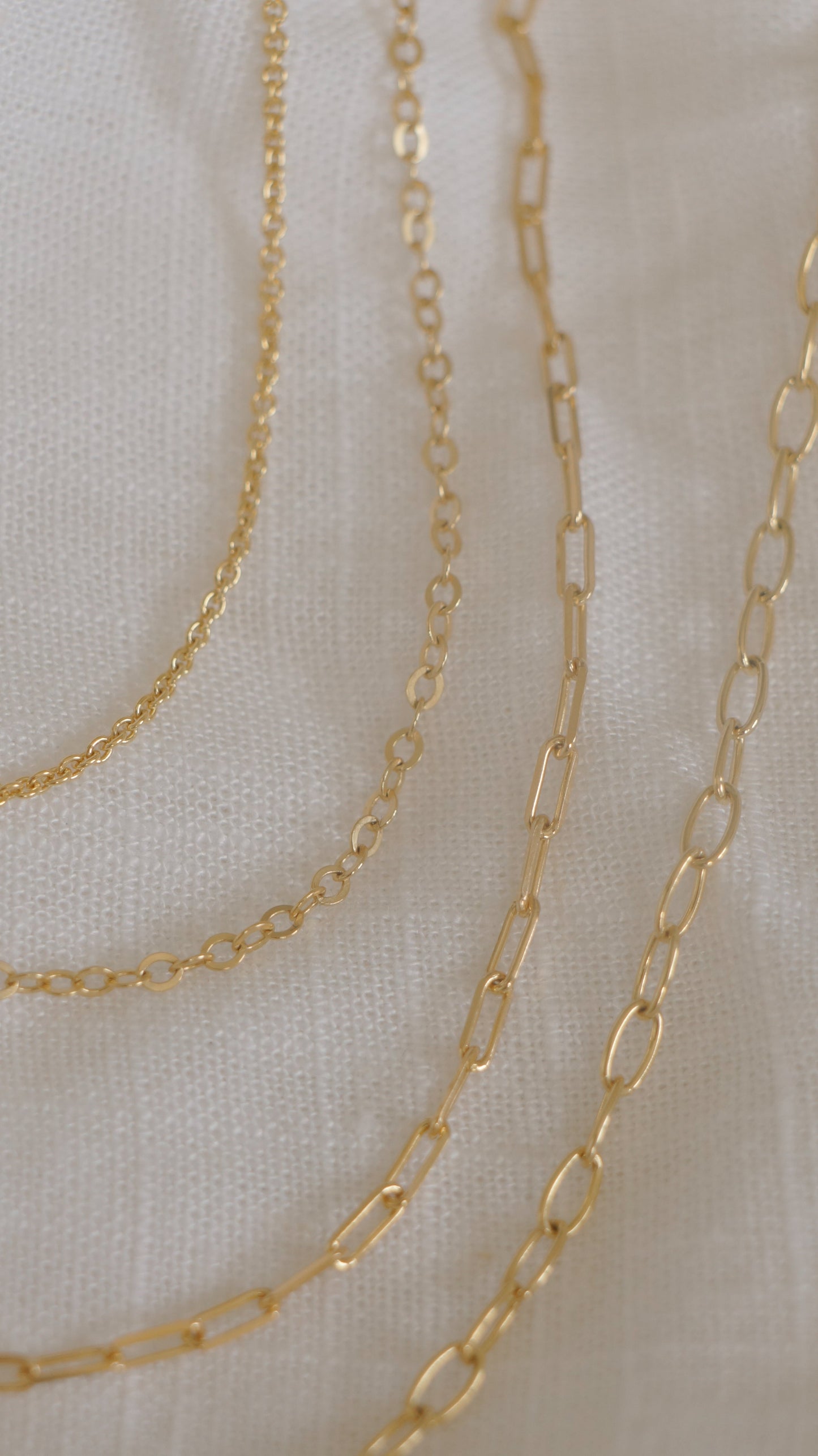 Solid gold chain - 2.1mm hammered cable - 45cm