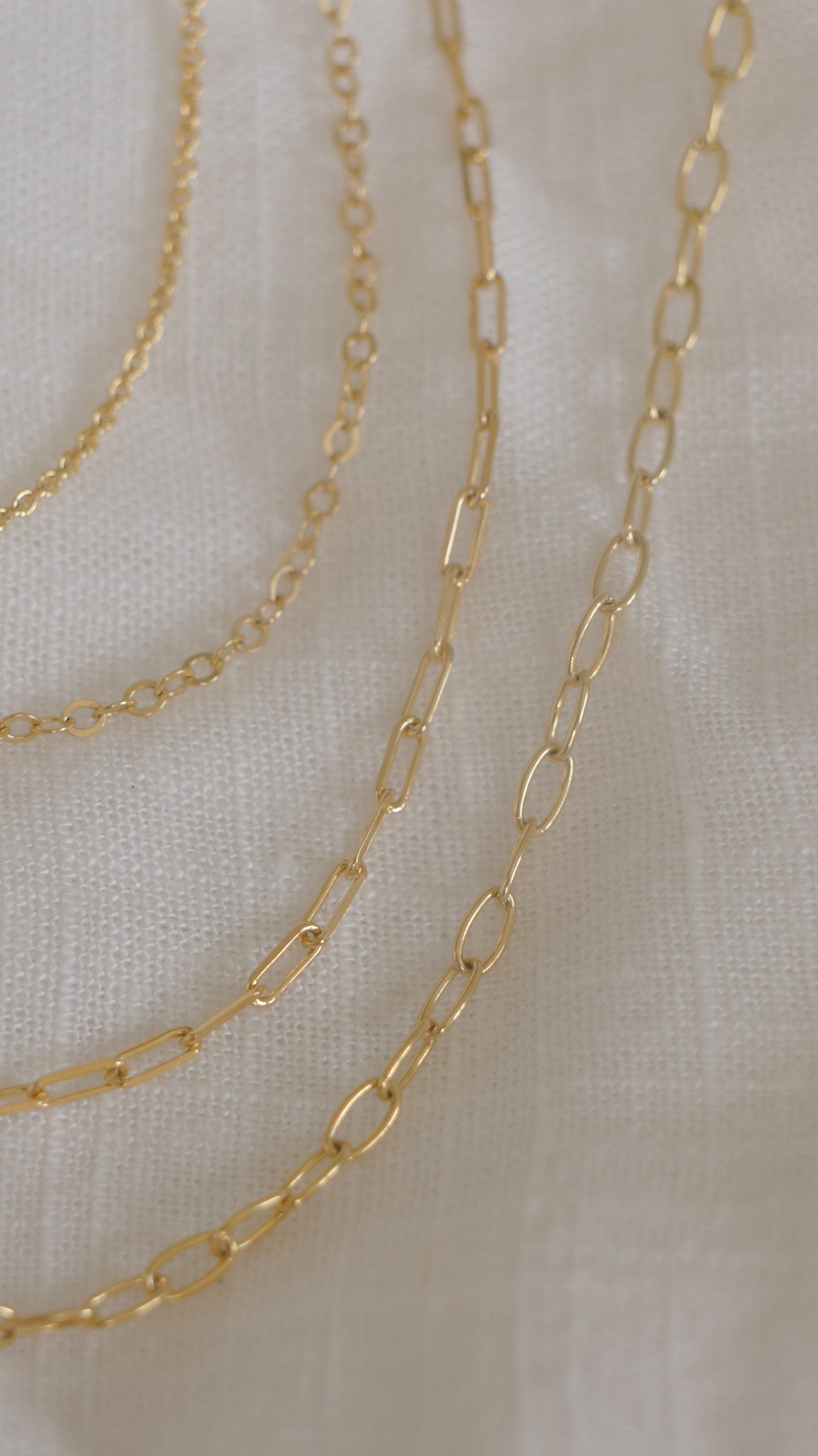 Solid gold chain - 2.5mm oval paperclip - 45cm