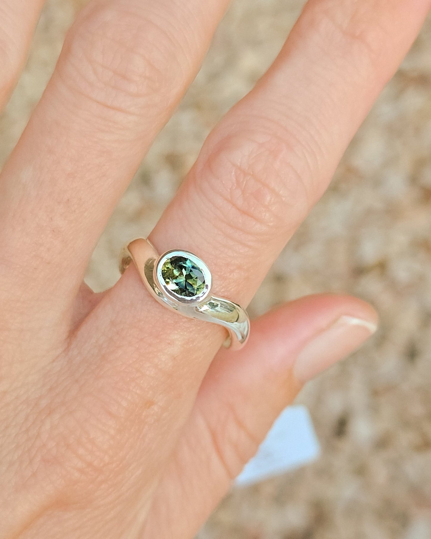 Oval cut Australian parti sapphire ring - silver