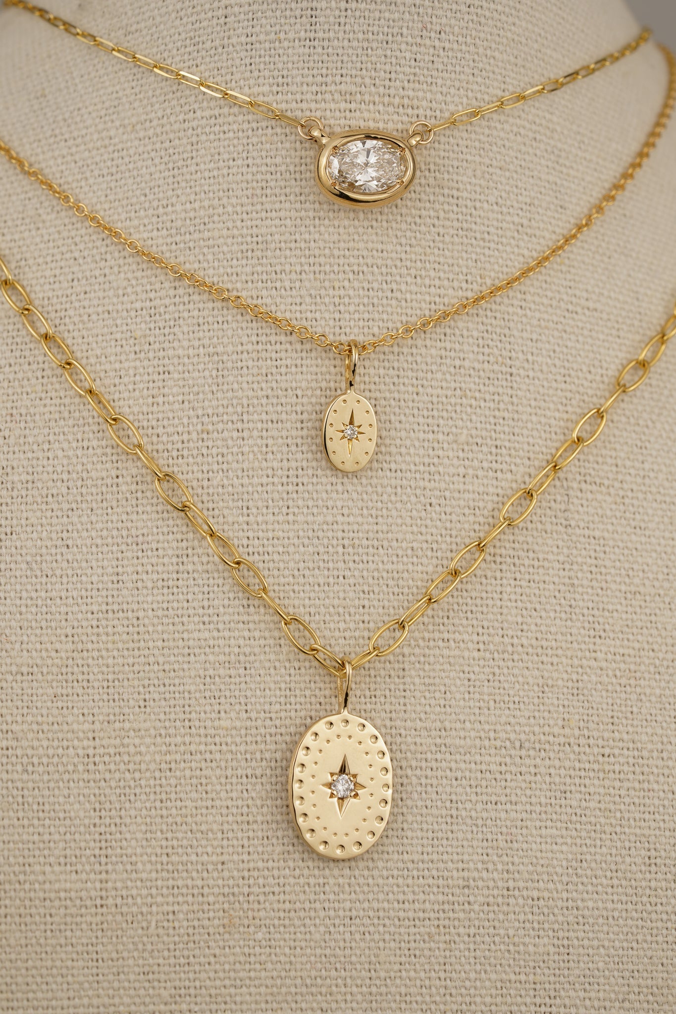 Solid gold east-west diamond choker