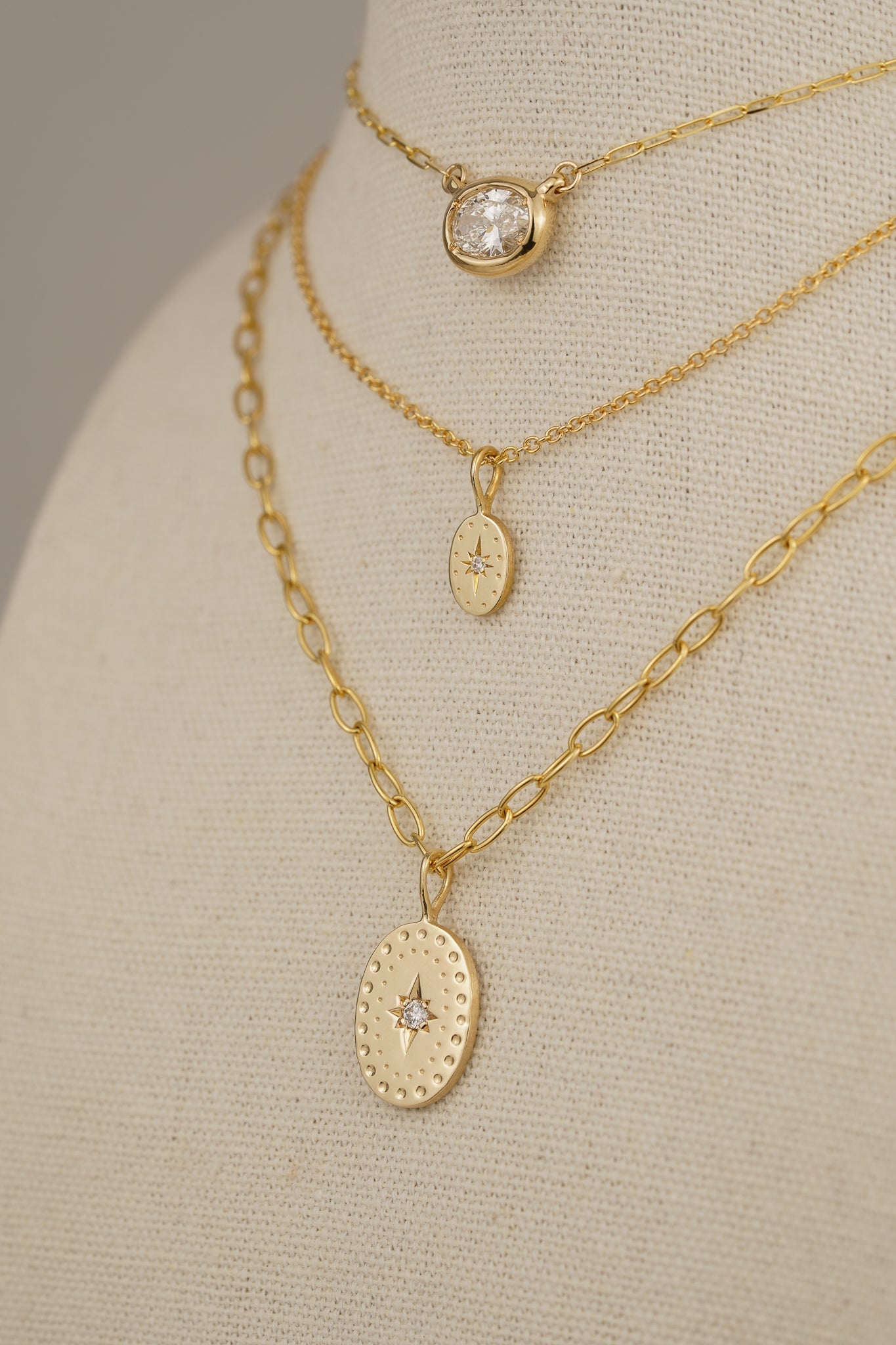 Solid gold east-west diamond choker