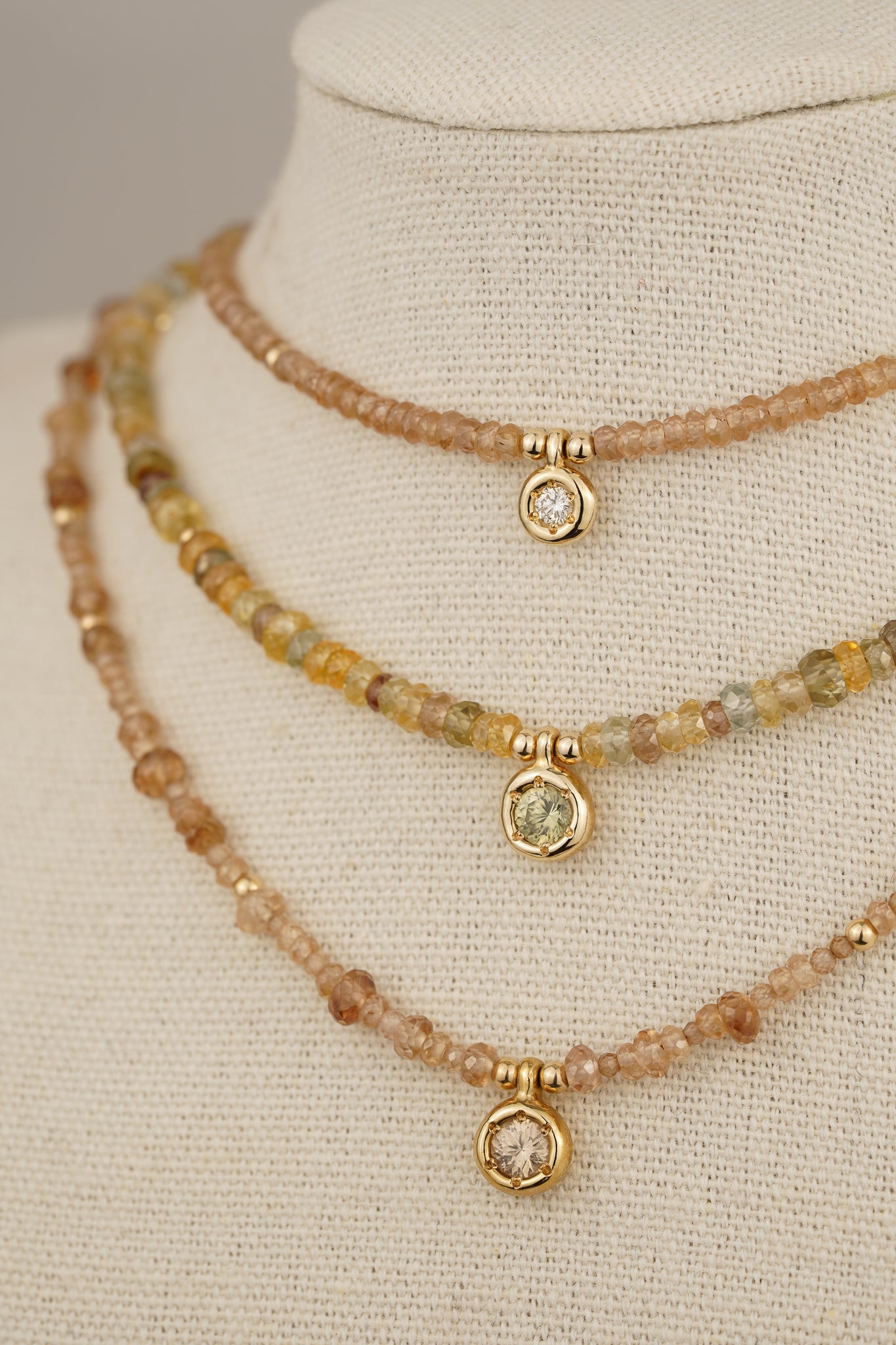 Solid gold champagne zircon beaded necklace with diamond pendant