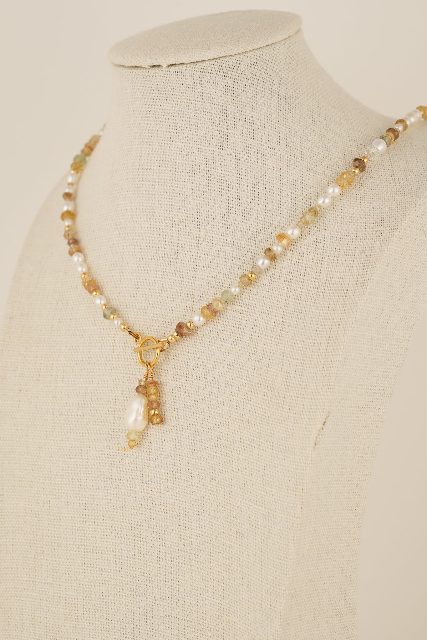 Pearl & mixed zircon with toggle clasp and pendants - gold