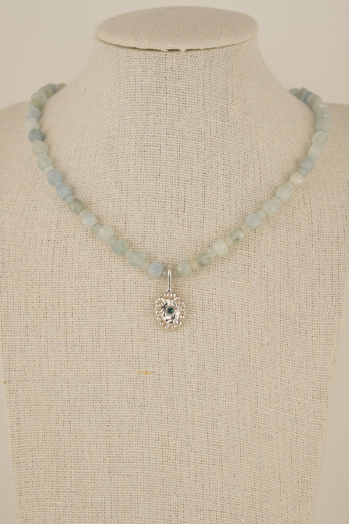 Aquamarine beaded necklace with pendant - silver
