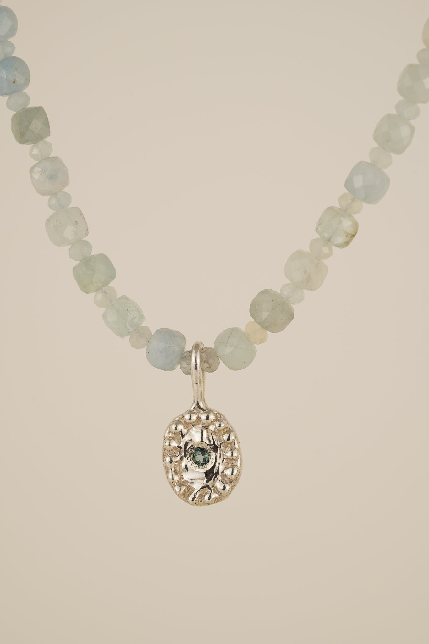 Aquamarine beaded necklace with pendant - silver