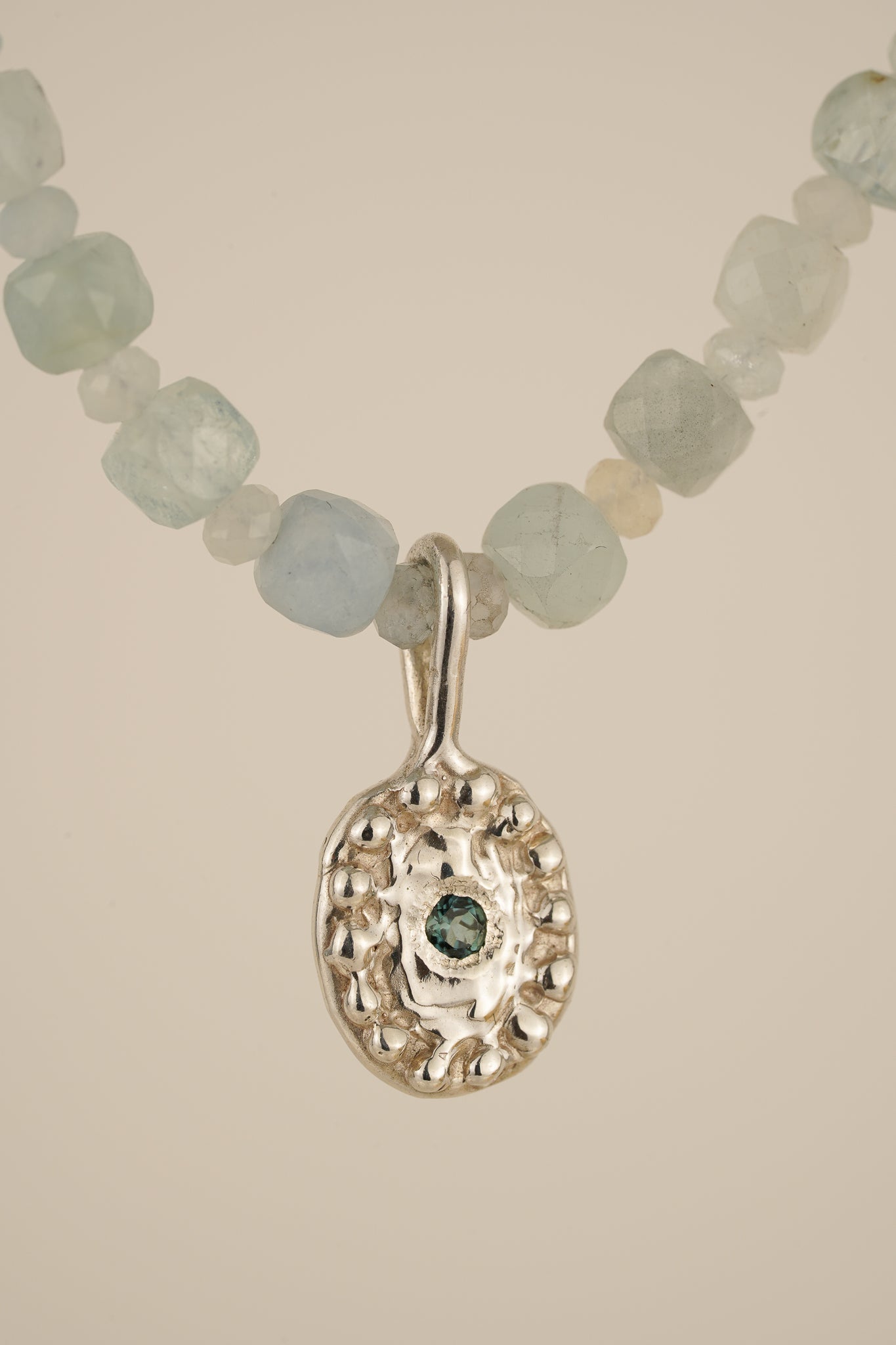 Aquamarine beaded necklace with pendant - silver