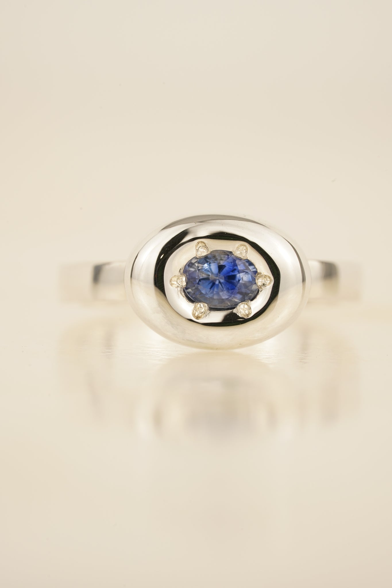 Blue Ceylon sapphire ring