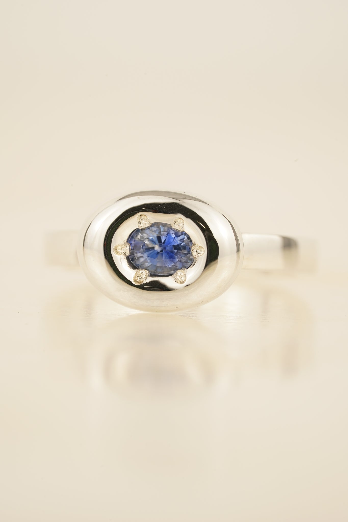 Blue Ceylon sapphire ring