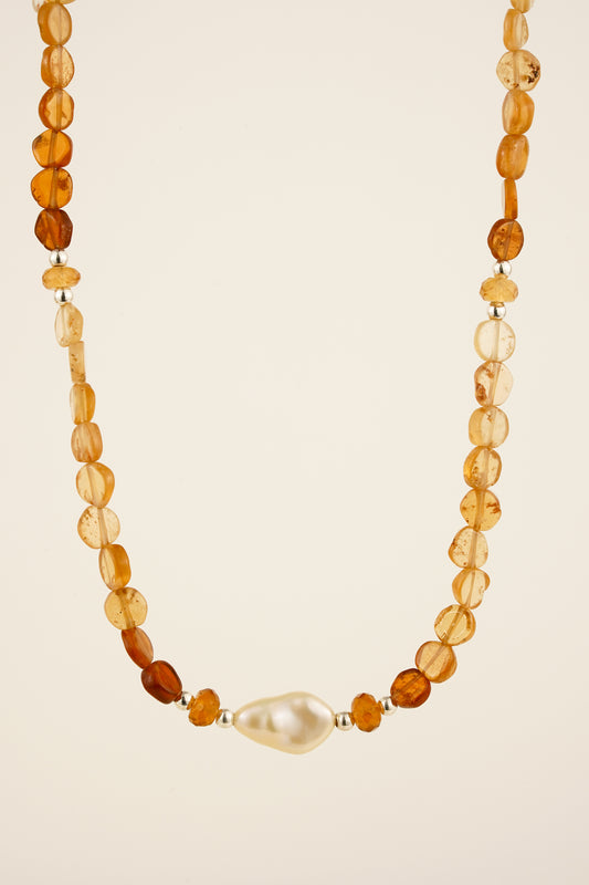 Garnet coin necklace with pearl centrepiece - silver