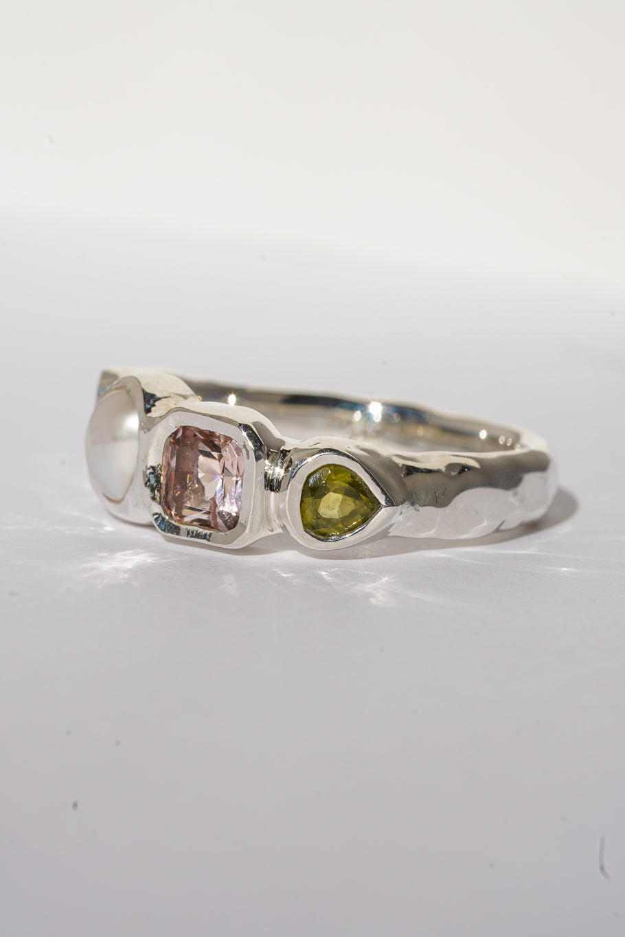 Tourmaline & pearl ring band