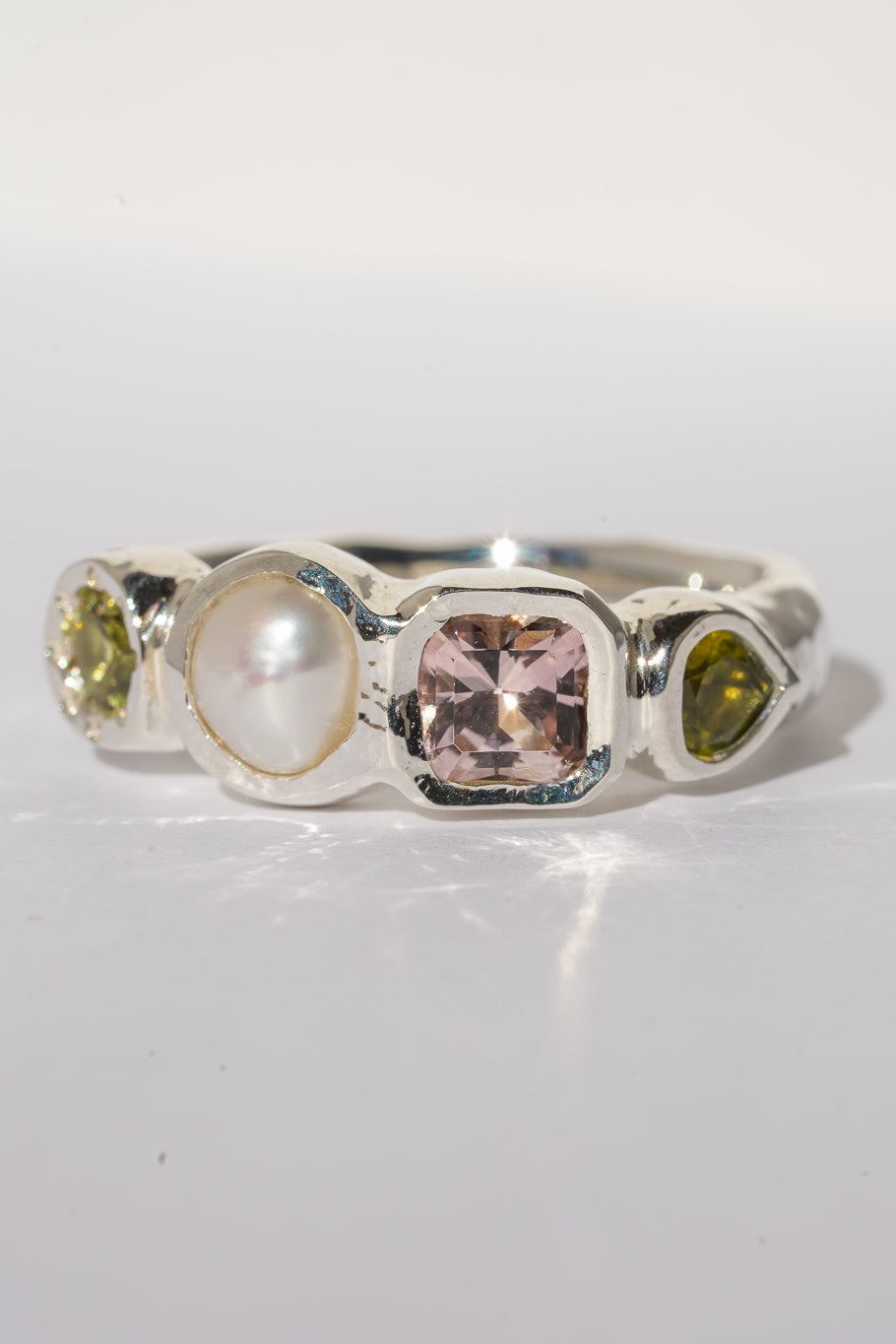 Tourmaline & pearl ring band
