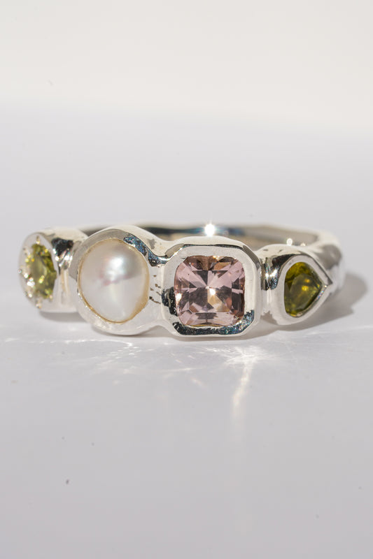 Tourmaline & pearl ring band