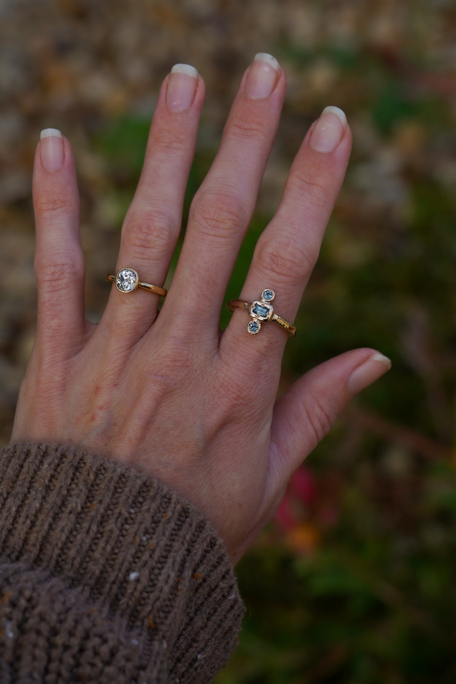 Solid gold blue sapphire trilogy ring
