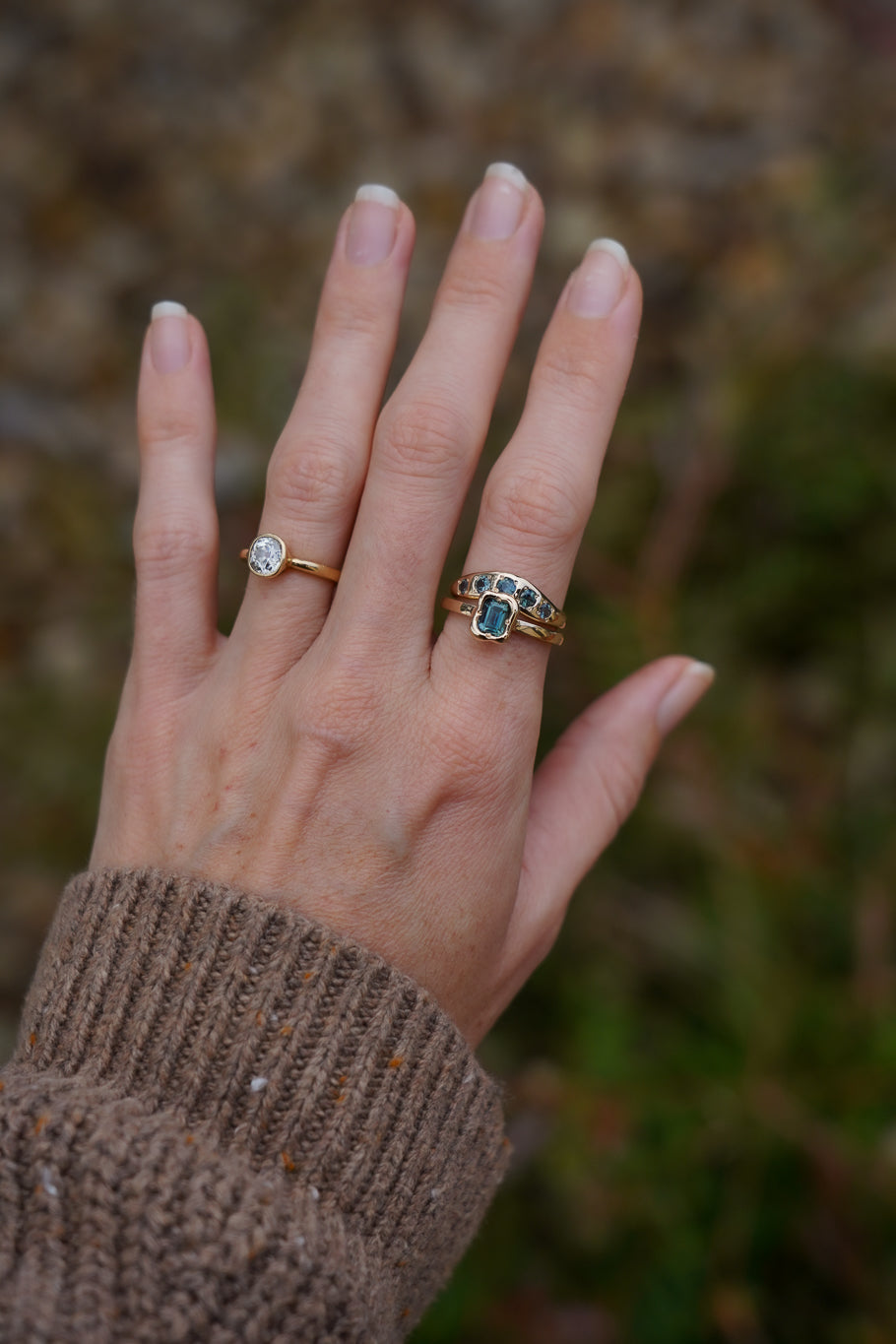 Solid gold teal sapphire stacking band