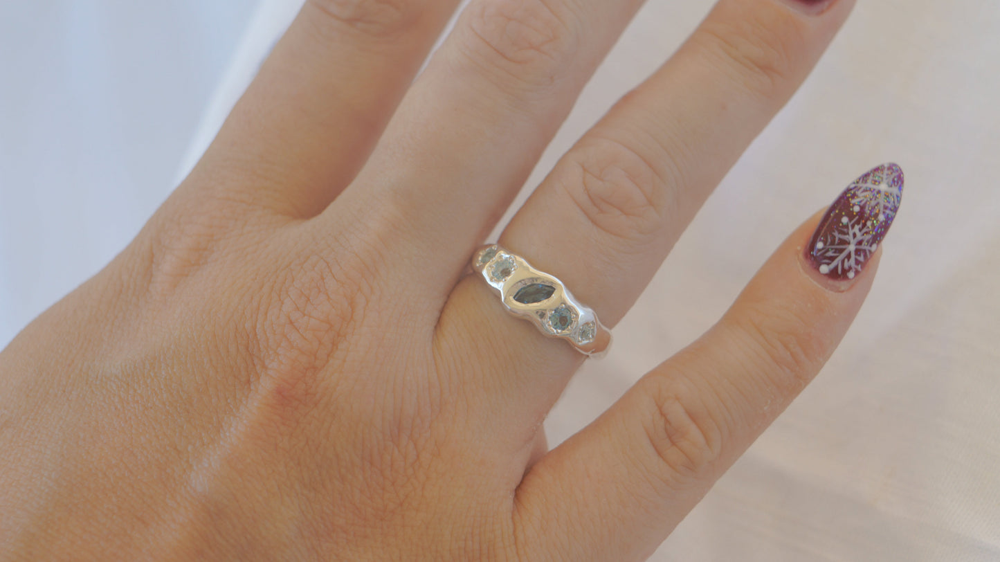 Blue topaz five stone band - silver