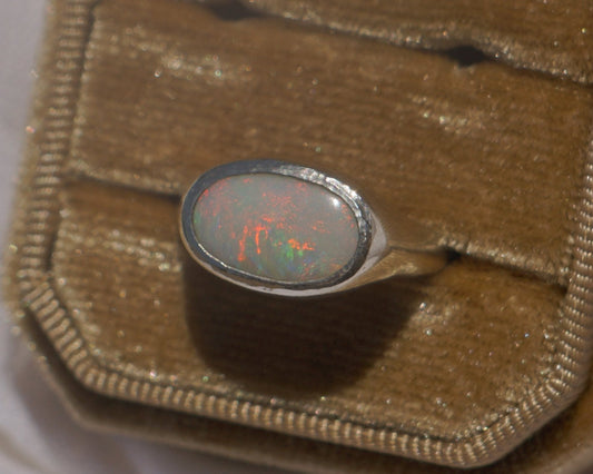 Opal signet ring - silver
