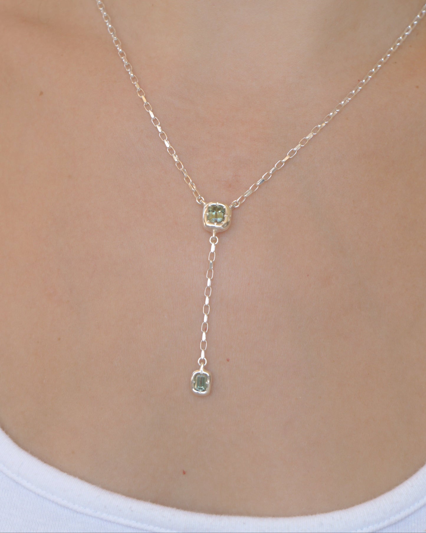 Green tourmaline lariat necklace - silver