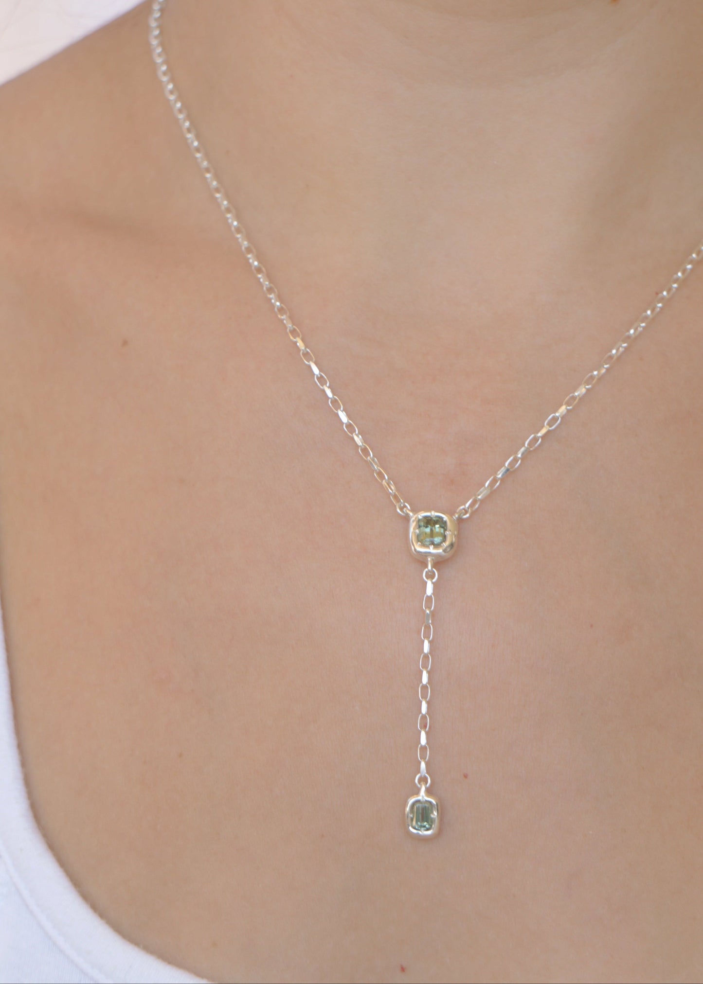 Green tourmaline lariat necklace - silver