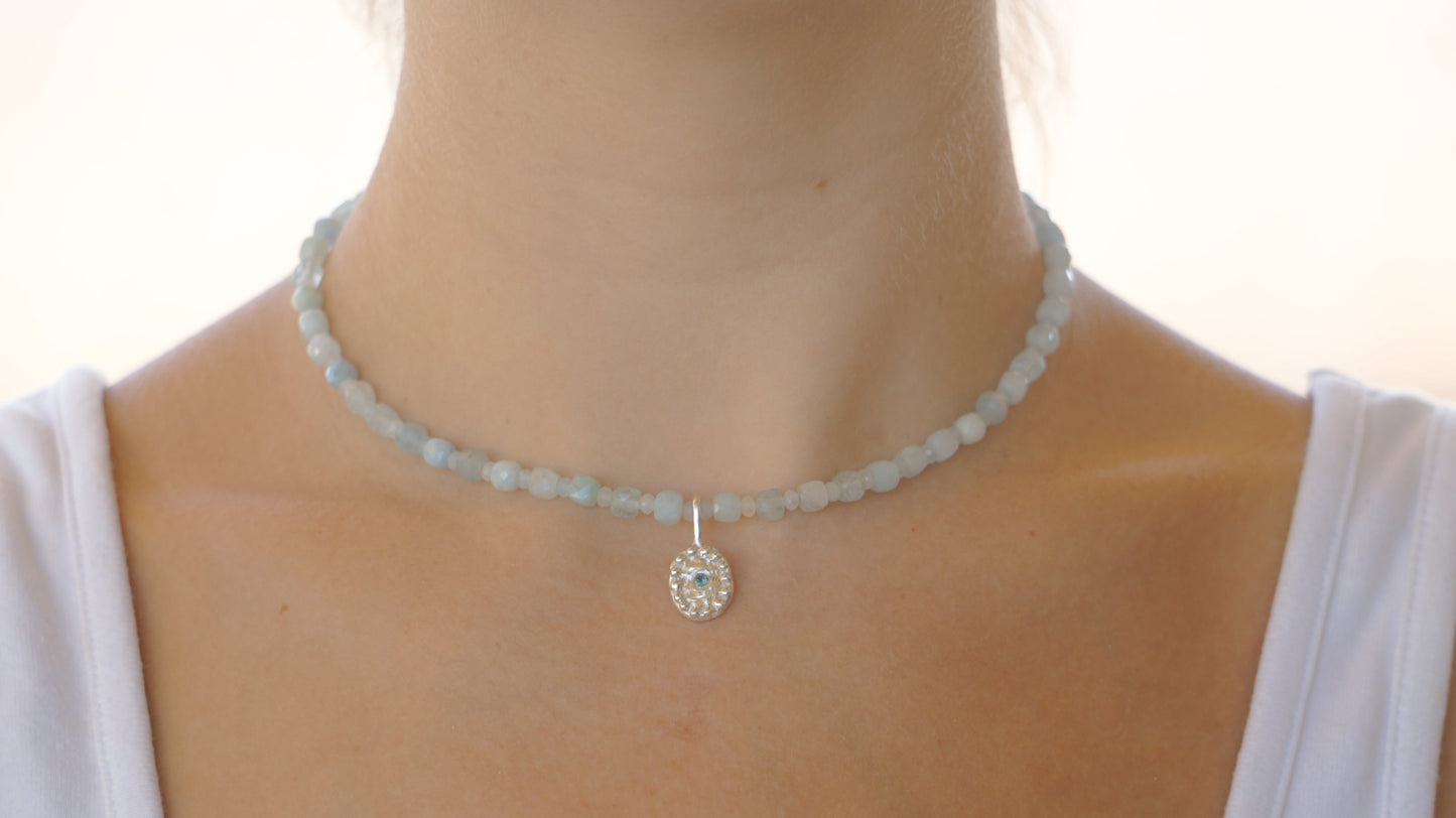 Aquamarine beaded necklace with pendant - silver