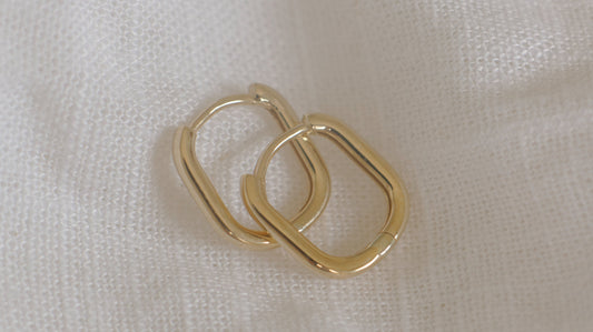 Solid gold huggies - square