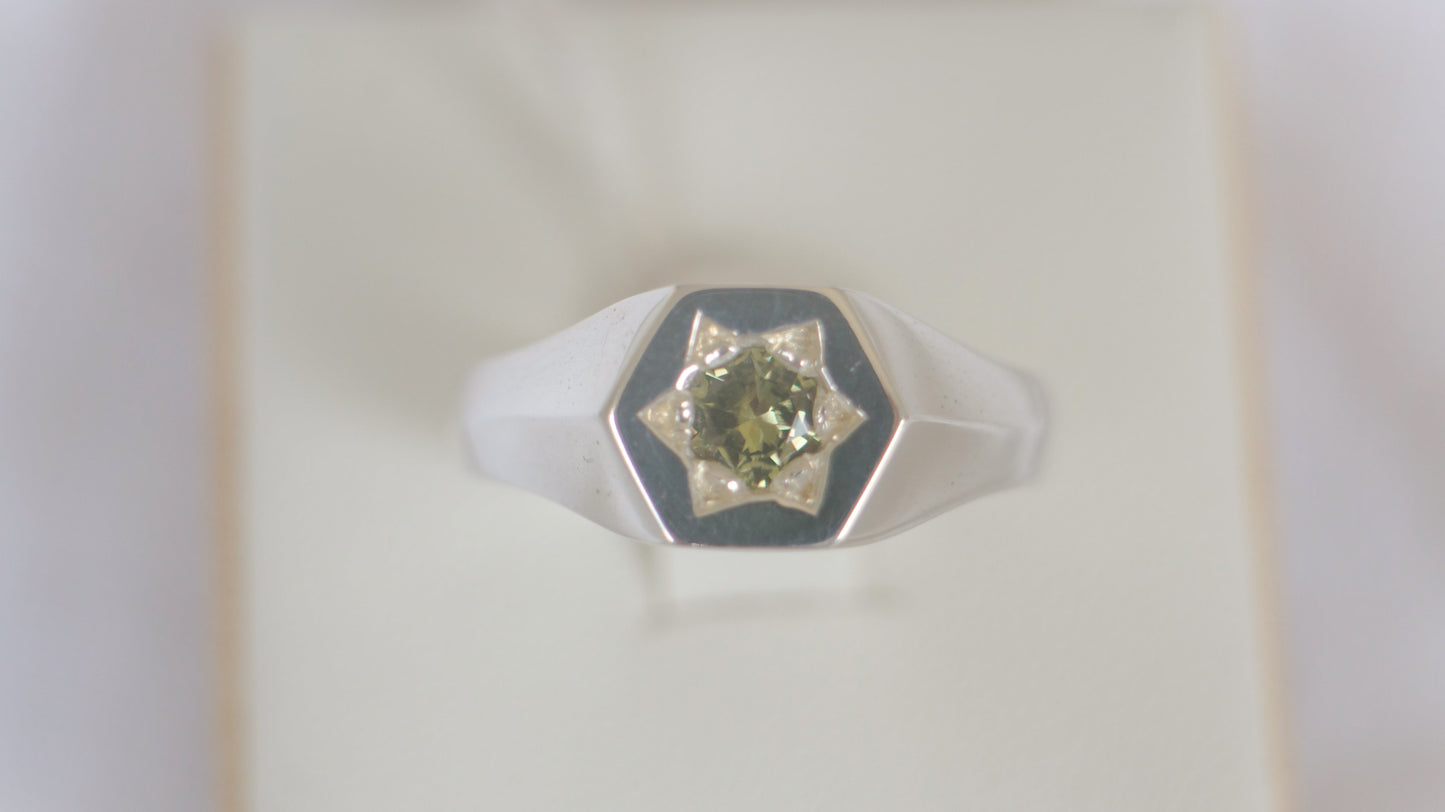 Hexagon signet with Australian sapphire - silver