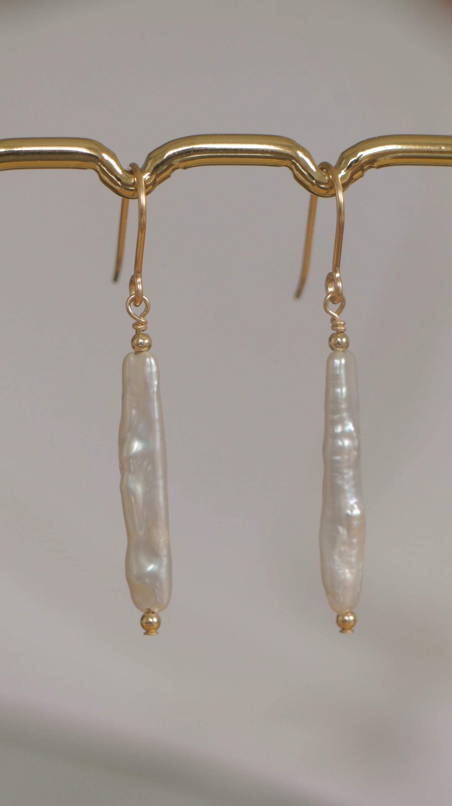 Biwa pearl earrings (pair) - gold-filled